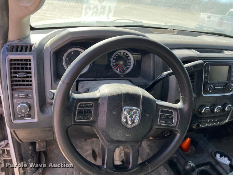 image for item DI8526 2014 Dodge Ram 5500HD  Crew Cab flatbed truck