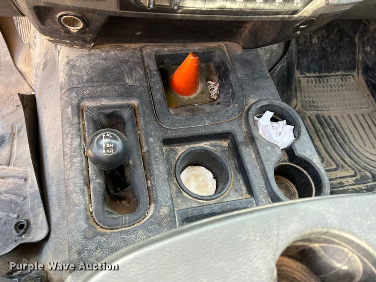 image for item DI8526 2014 Dodge Ram 5500HD  Crew Cab flatbed truck