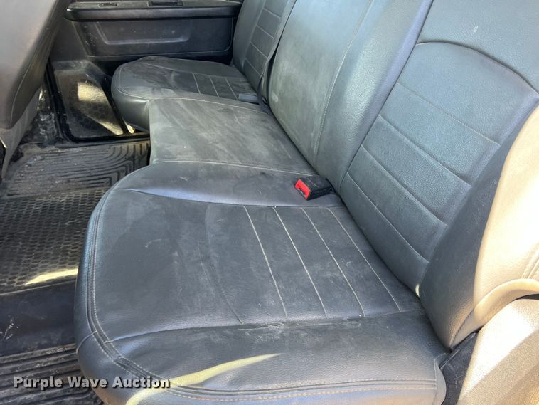 image for item DI8526 2014 Dodge Ram 5500HD  Crew Cab flatbed truck