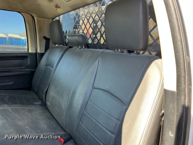 image for item DI8526 2014 Dodge Ram 5500HD  Crew Cab flatbed truck