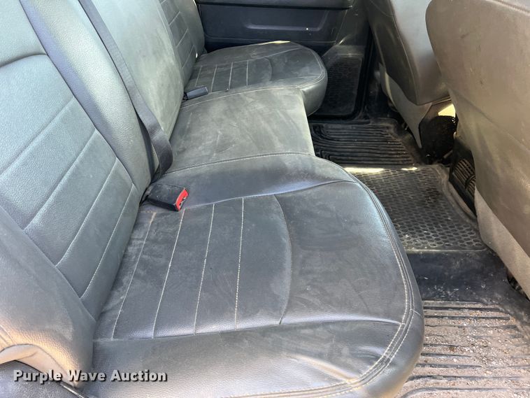 image for item DI8526 2014 Dodge Ram 5500HD  Crew Cab flatbed truck