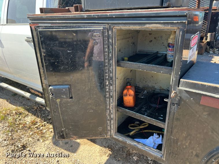 image for item DI8526 2014 Dodge Ram 5500HD  Crew Cab flatbed truck