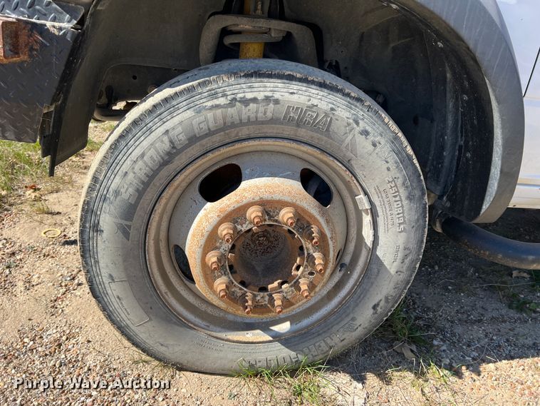 image for item DI8526 2014 Dodge Ram 5500HD  Crew Cab flatbed truck