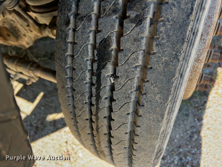 image for item DI8526 2014 Dodge Ram 5500HD  Crew Cab flatbed truck