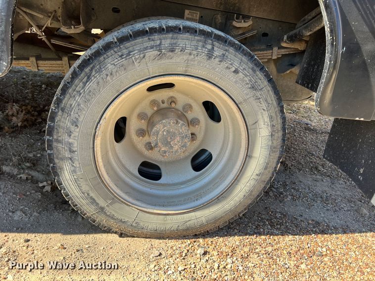 image for item DI8526 2014 Dodge Ram 5500HD  Crew Cab flatbed truck