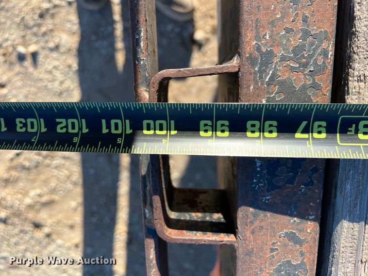 image for item DJ6578 2005 Apache  equipment trailer