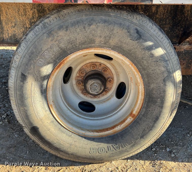 image for item DJ6578 2005 Apache  equipment trailer