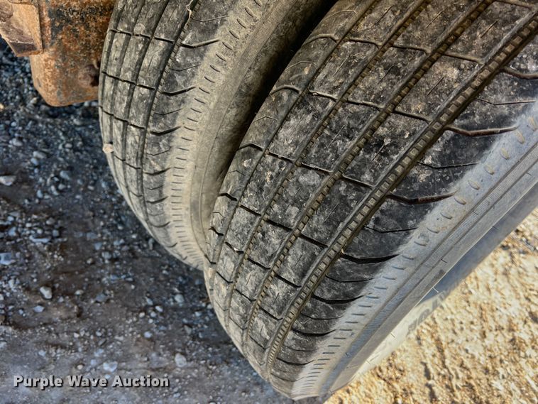 image for item DJ6578 2005 Apache  equipment trailer