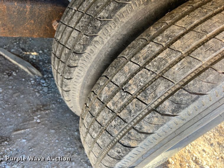 image for item DJ6578 2005 Apache  equipment trailer