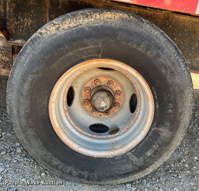 image for item DJ6578 2005 Apache  equipment trailer