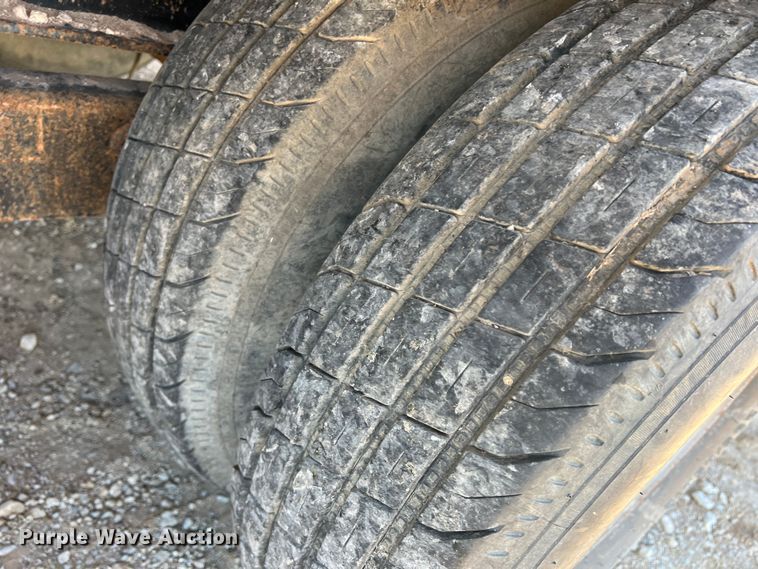 image for item DJ6578 2005 Apache  equipment trailer