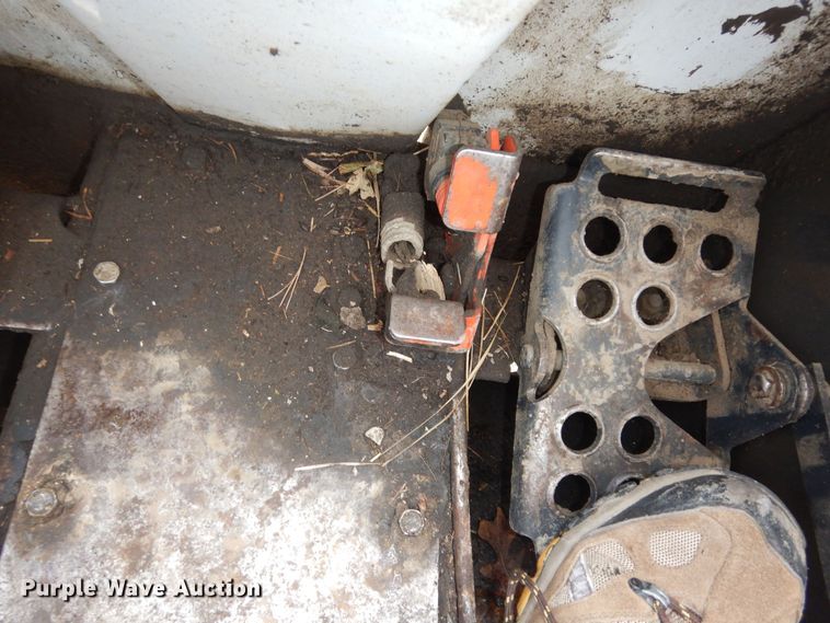 image for item DK7554 1998 Bobcat 863  skid steer loader