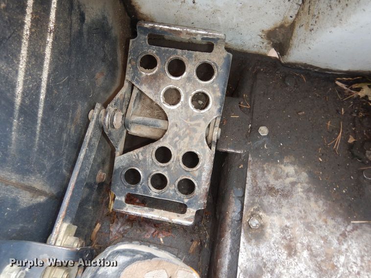 image for item DK7554 1998 Bobcat 863  skid steer loader