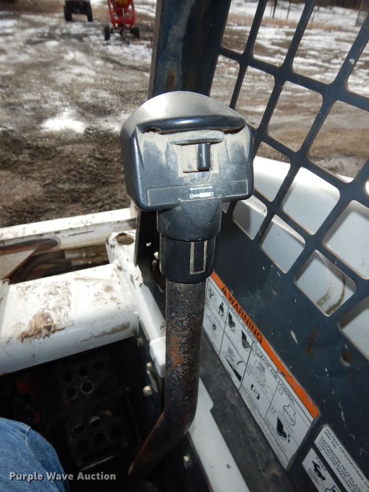 image for item DK7554 1998 Bobcat 863  skid steer loader