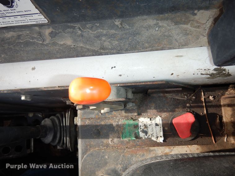 image for item DK7554 1998 Bobcat 863  skid steer loader