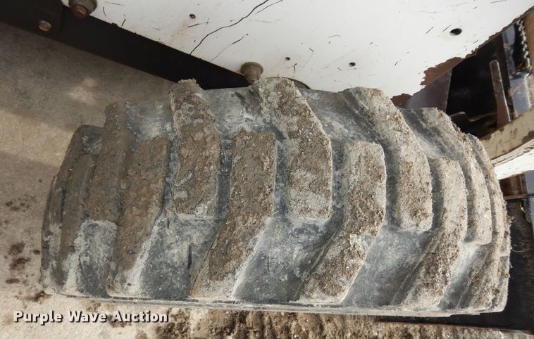 image for item DK7554 1998 Bobcat 863  skid steer loader