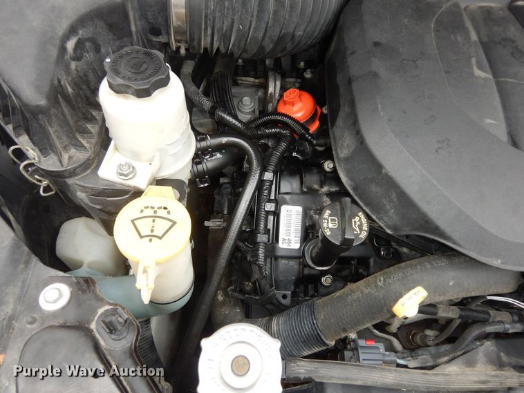 image for item DK7561 2014 Chrysler Town & Country  van