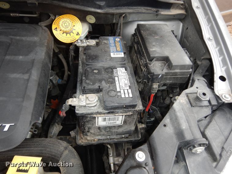 image for item DK7561 2014 Chrysler Town & Country  van