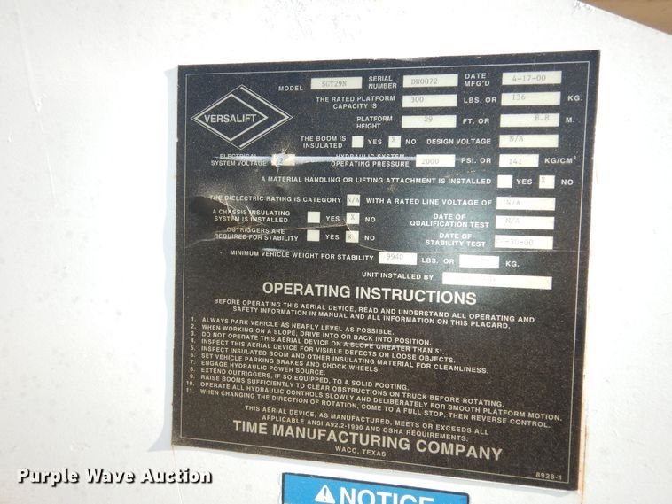 image for item DK7566 2000 GMC Sierra 3500HD  bucket truck