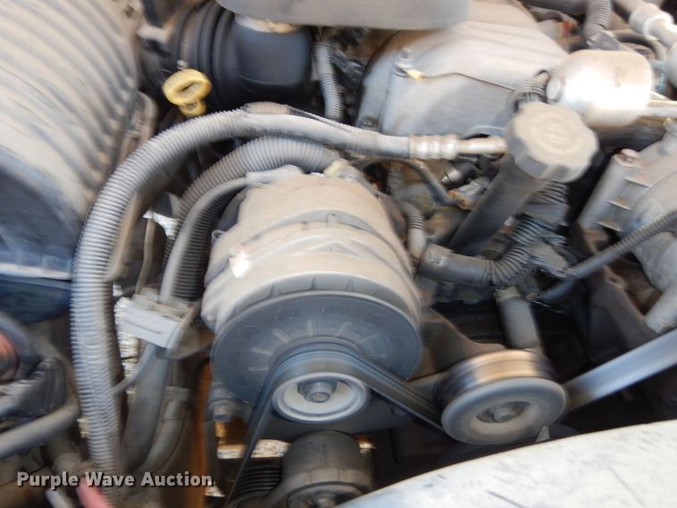 image for item DK7566 2000 GMC Sierra 3500HD  bucket truck