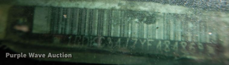 image for item DK7566 2000 GMC Sierra 3500HD  bucket truck