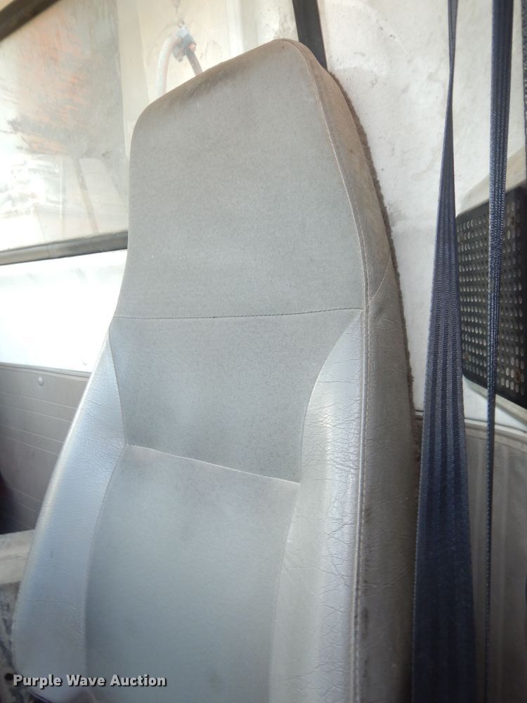 image for item DK7567 1993 International 4954  refuse truck