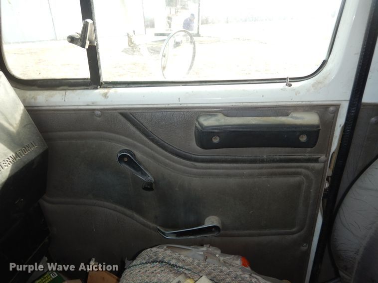 image for item DK7567 1993 International 4954  refuse truck