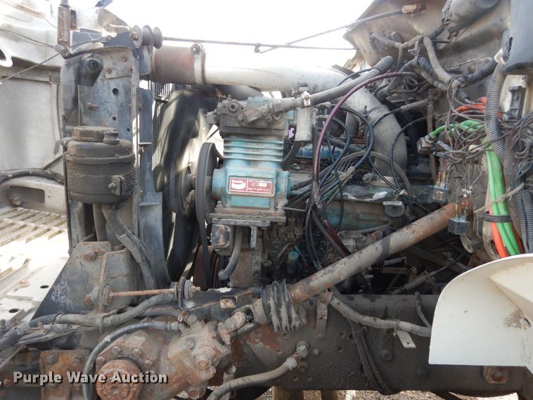 image for item DK7567 1993 International 4954  refuse truck