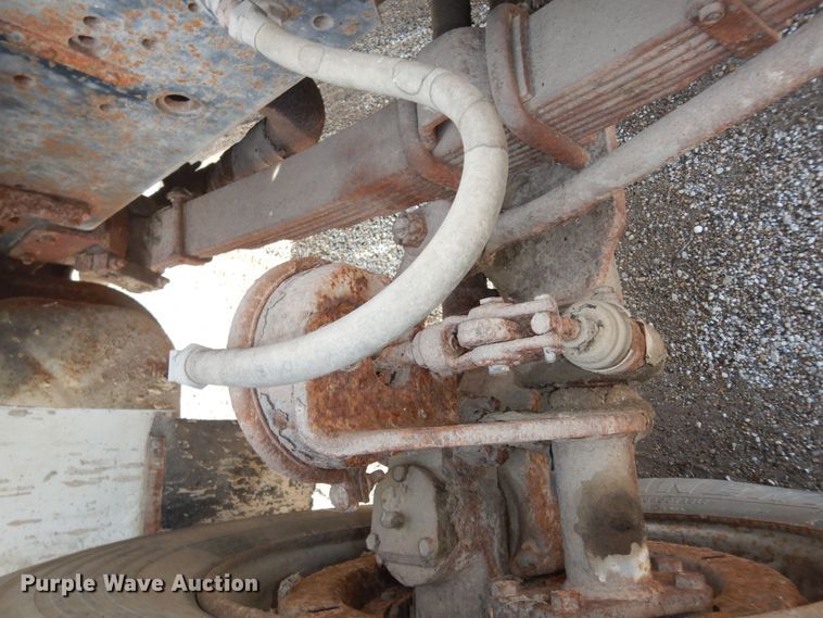 image for item DK7567 1993 International 4954  refuse truck