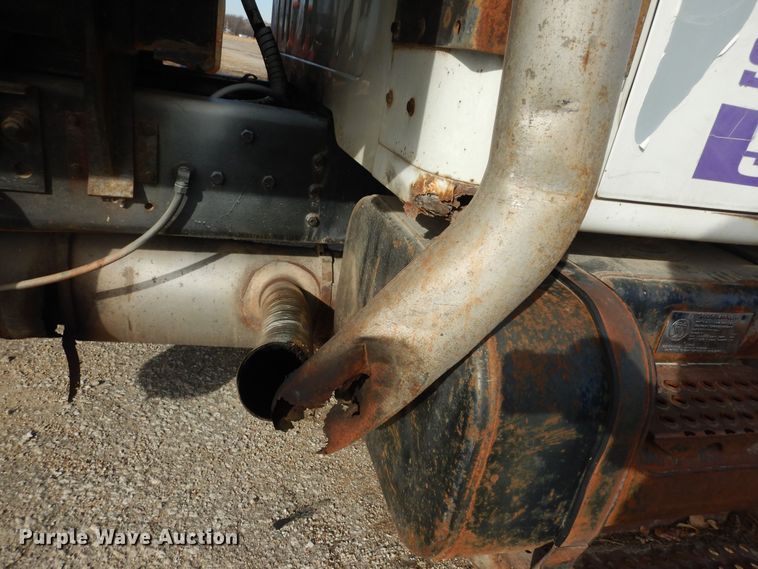 image for item DK7567 1993 International 4954  refuse truck