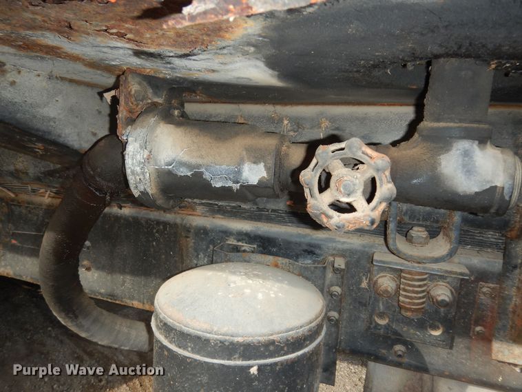 image for item DK7567 1993 International 4954  refuse truck