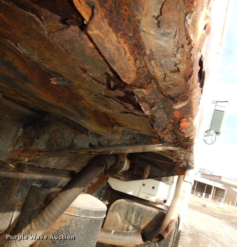 image for item DK7567 1993 International 4954  refuse truck