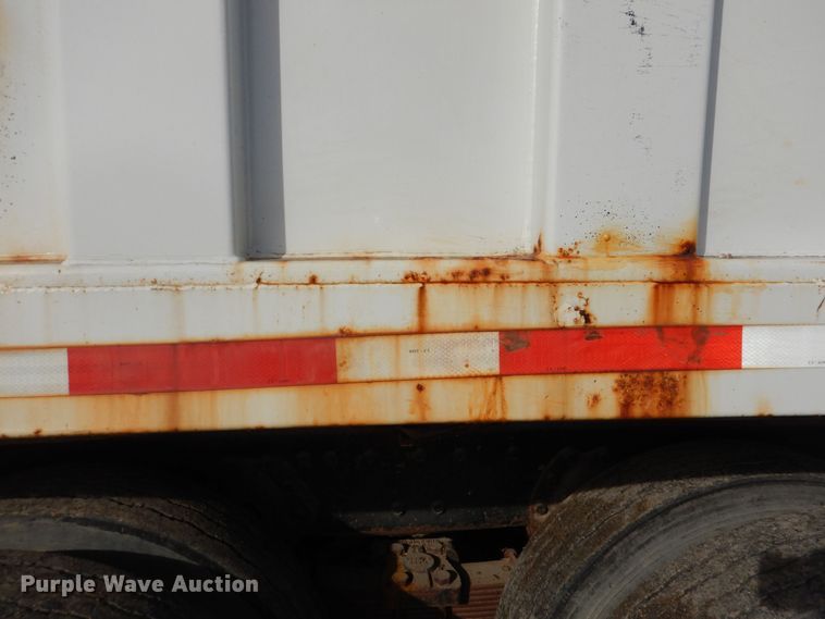 image for item DK7567 1993 International 4954  refuse truck