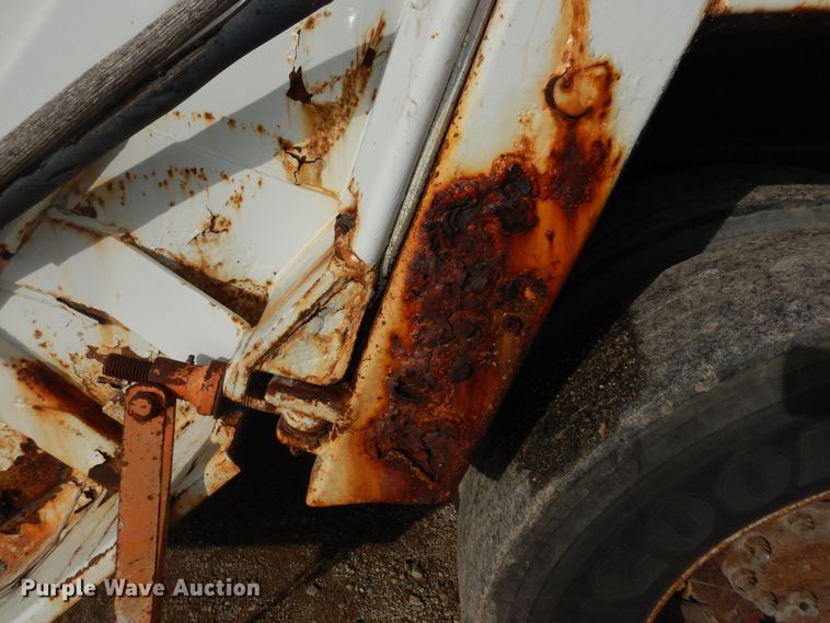 image for item DK7567 1993 International 4954  refuse truck