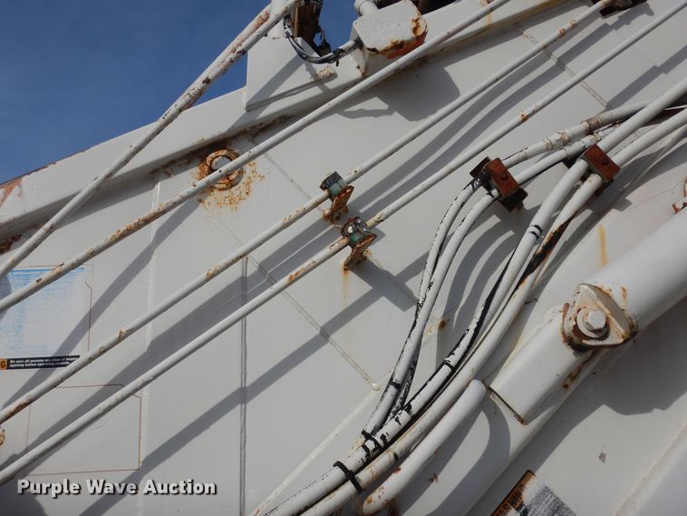 image for item DK7567 1993 International 4954  refuse truck