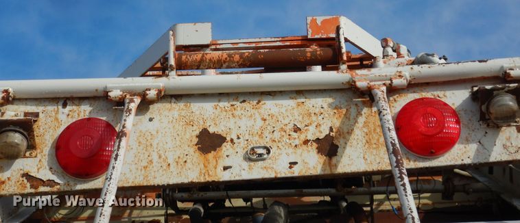 image for item DK7567 1993 International 4954  refuse truck