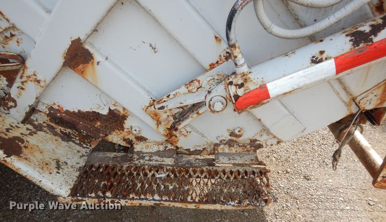 image for item DK7567 1993 International 4954  refuse truck