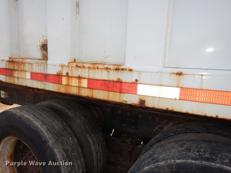 image for item DK7567 1993 International 4954  refuse truck