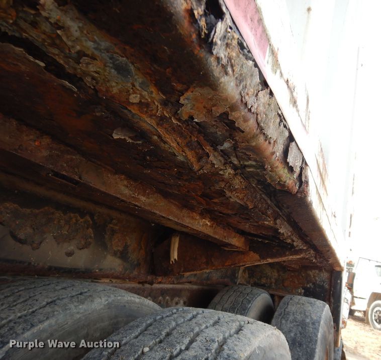 image for item DK7567 1993 International 4954  refuse truck