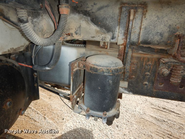 image for item DK7567 1993 International 4954  refuse truck