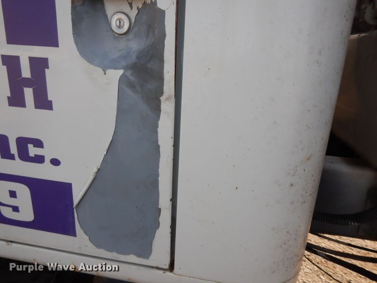 image for item DK7567 1993 International 4954  refuse truck