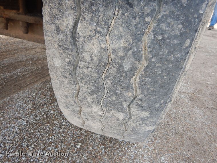 image for item DK7567 1993 International 4954  refuse truck