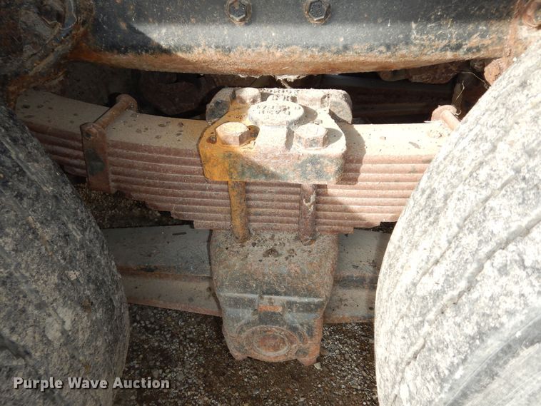 image for item DK7567 1993 International 4954  refuse truck