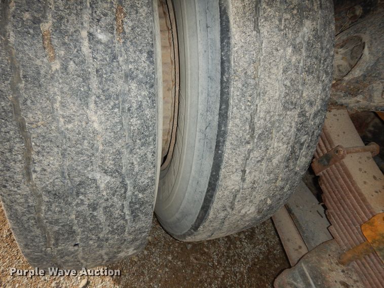 image for item DK7567 1993 International 4954  refuse truck