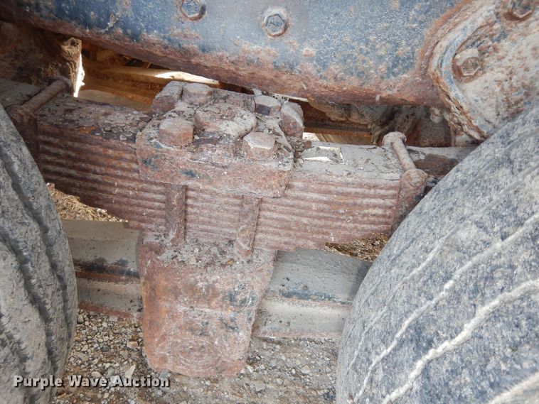 image for item DK7567 1993 International 4954  refuse truck