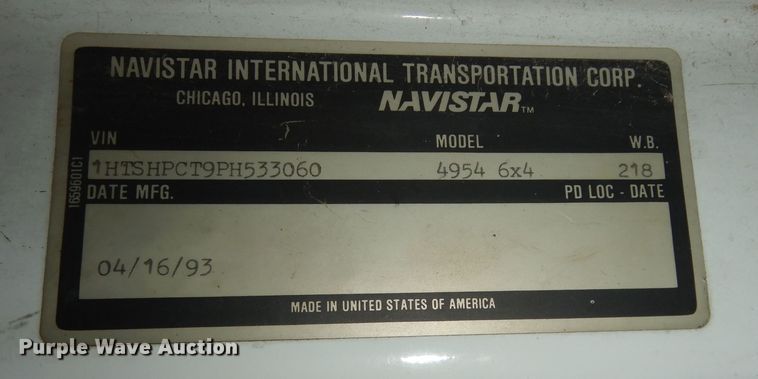 image for item DK7567 1993 International 4954  refuse truck