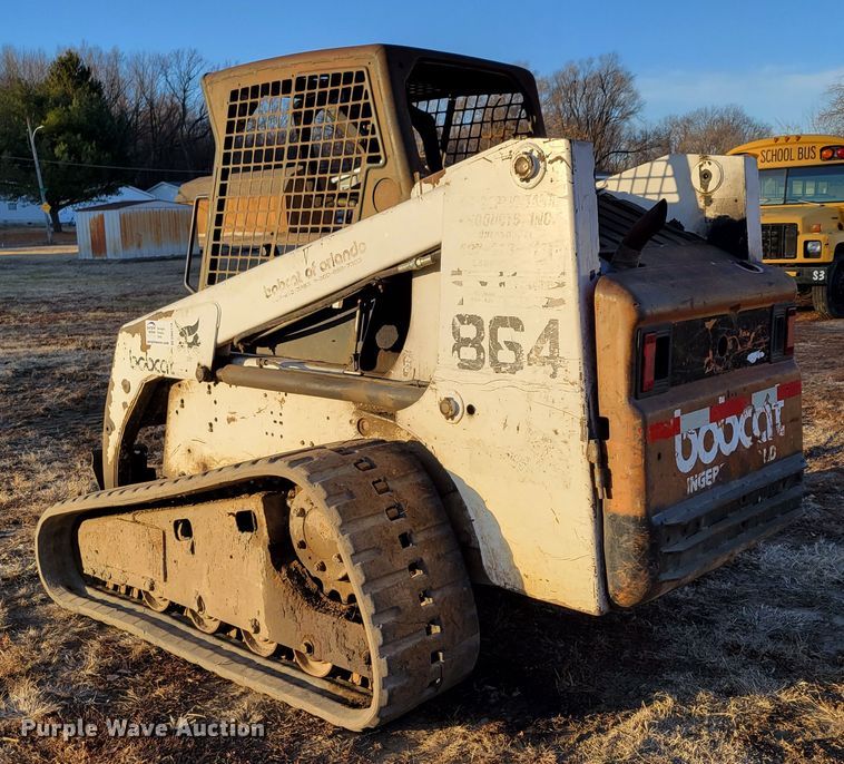 image for item DM8178 2000 Bobcat 864  tracked skid steer loader