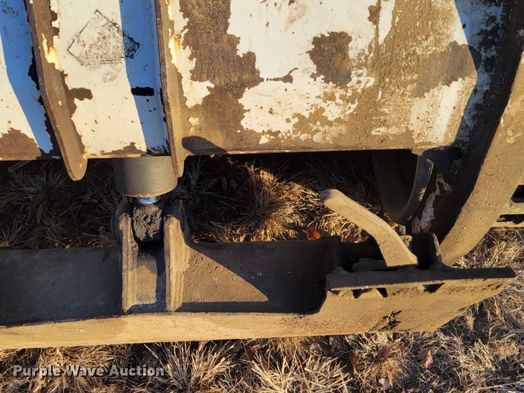 image for item DM8178 2000 Bobcat 864  tracked skid steer loader