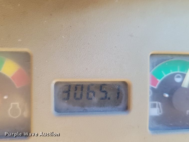 image for item DM8178 2000 Bobcat 864  tracked skid steer loader