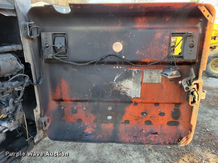image for item DM8178 2000 Bobcat 864  tracked skid steer loader